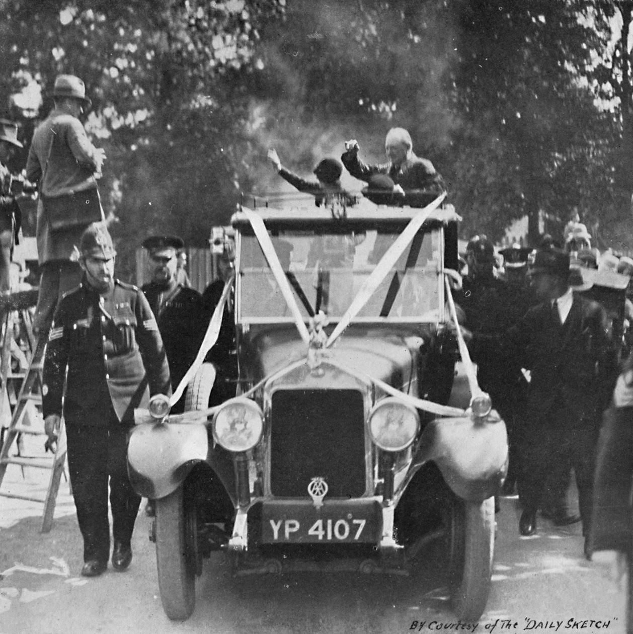 Herr Churchill återvände för Epping, som konservativ, 1929, 1945 av Unbekannt