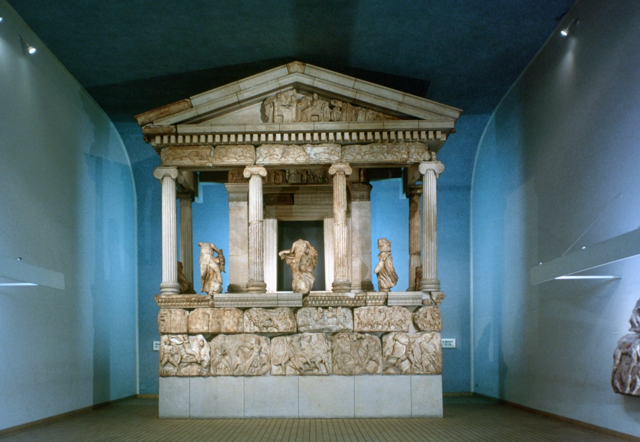 Nereidmonumentet, Lykian, 390-380 f.Kr av Unbekannt