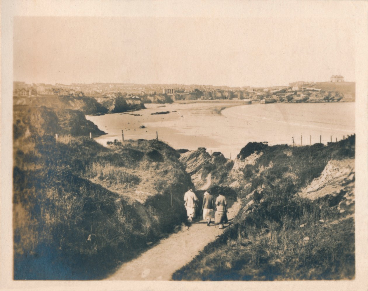 Newquay Cliff Path till Tolcarne Beach, 1927 av Unbekannt