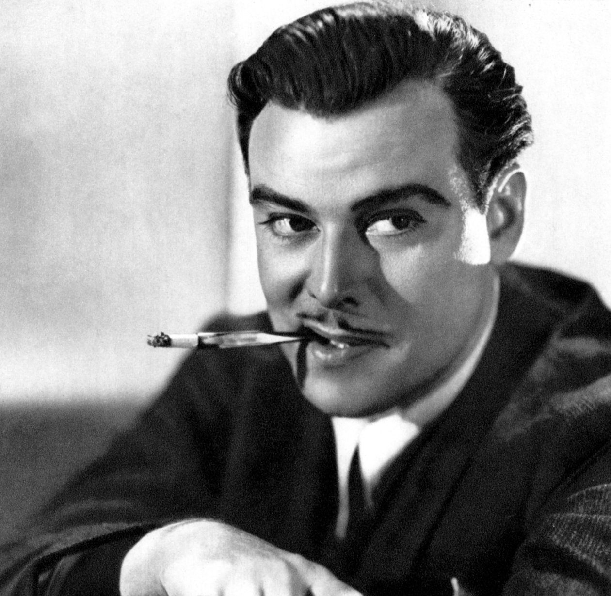 Nils Asther, danskfödd svensk scen- och filmskådespelare, 1934-1935 av Unbekannt