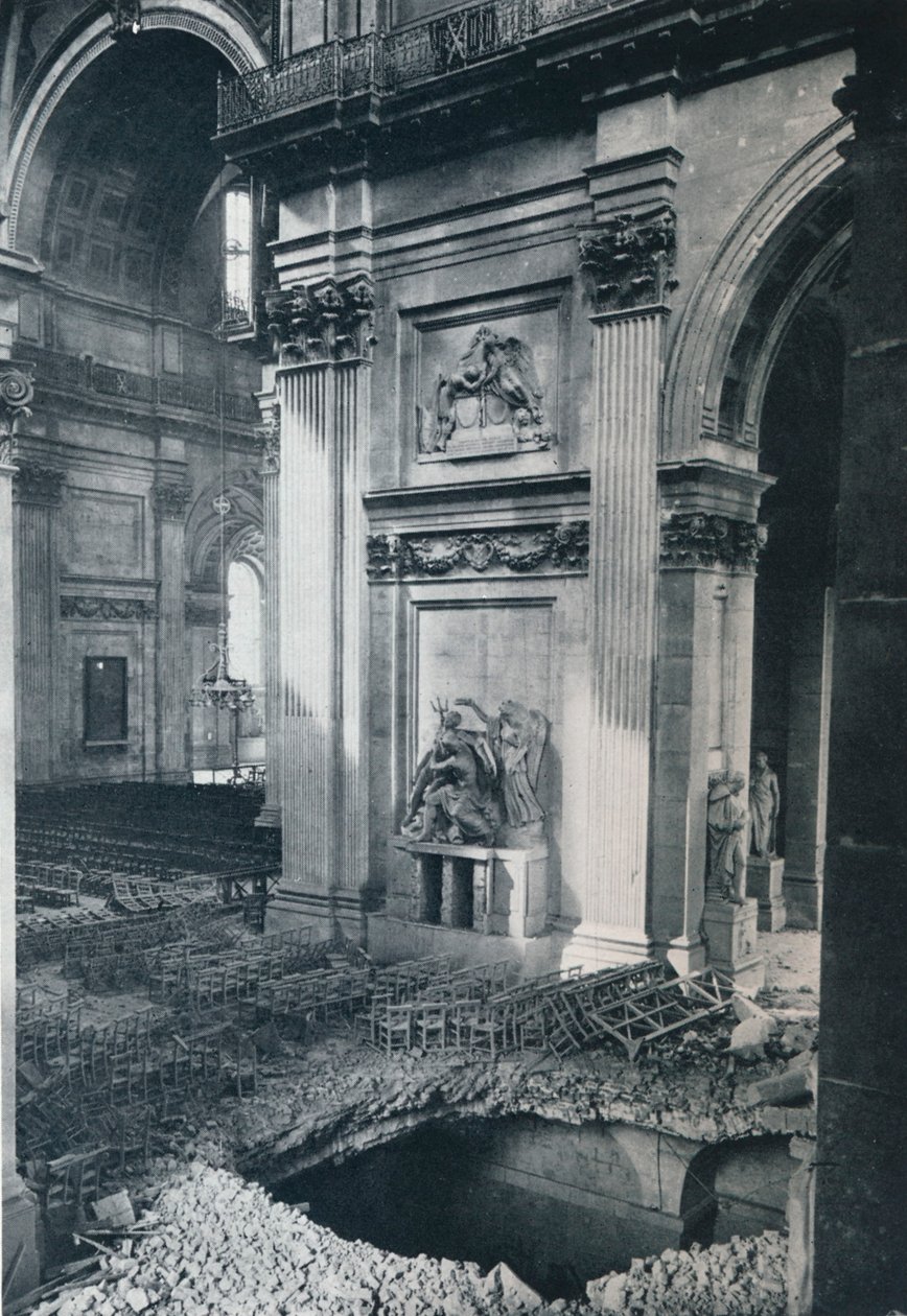 Norra tvärskeppet i St. Pauls Cathedral efter bombning, 1941 av Unbekannt