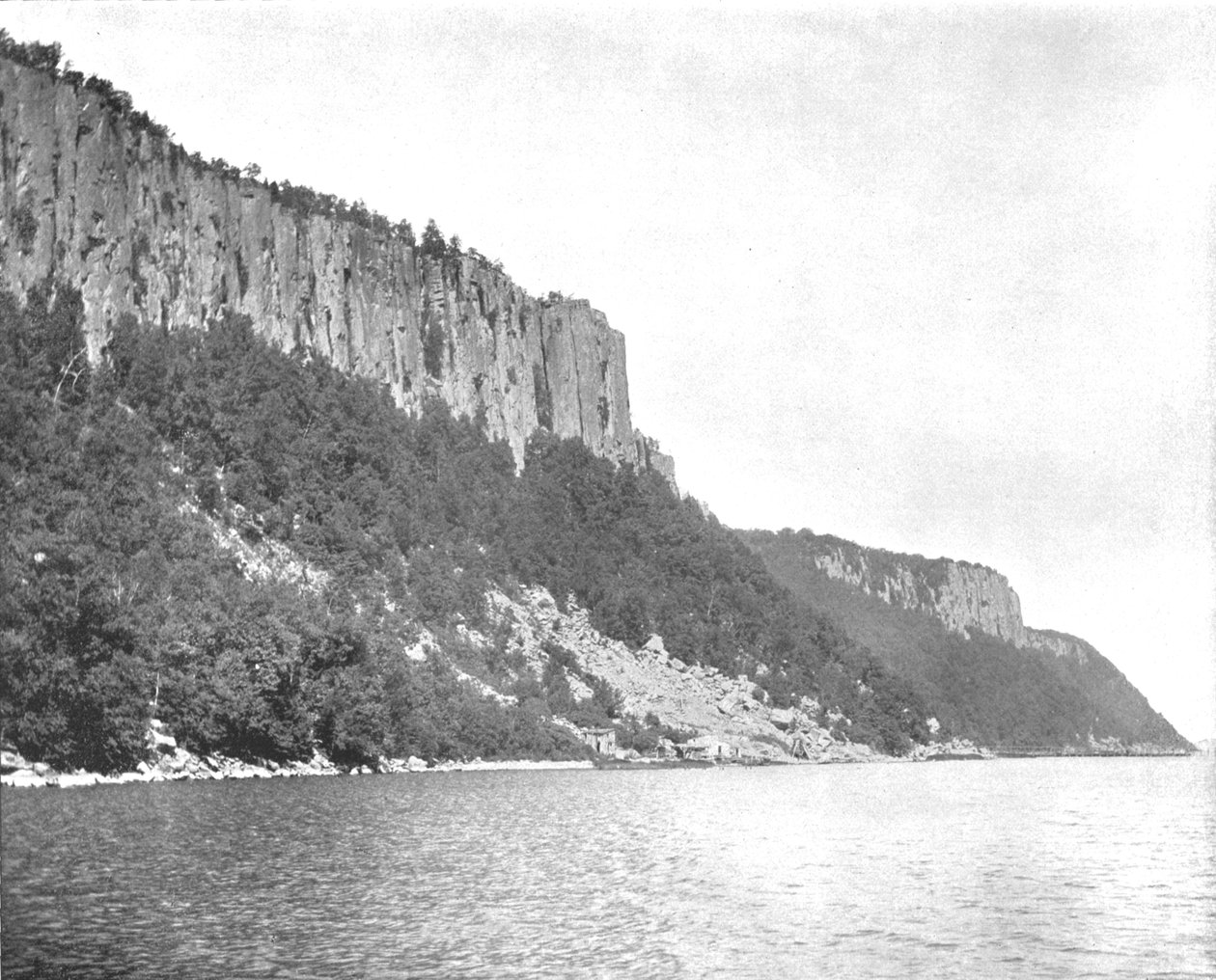 Northern End of the Palisades, Hudson River, USA, c1900. av Unbekannt