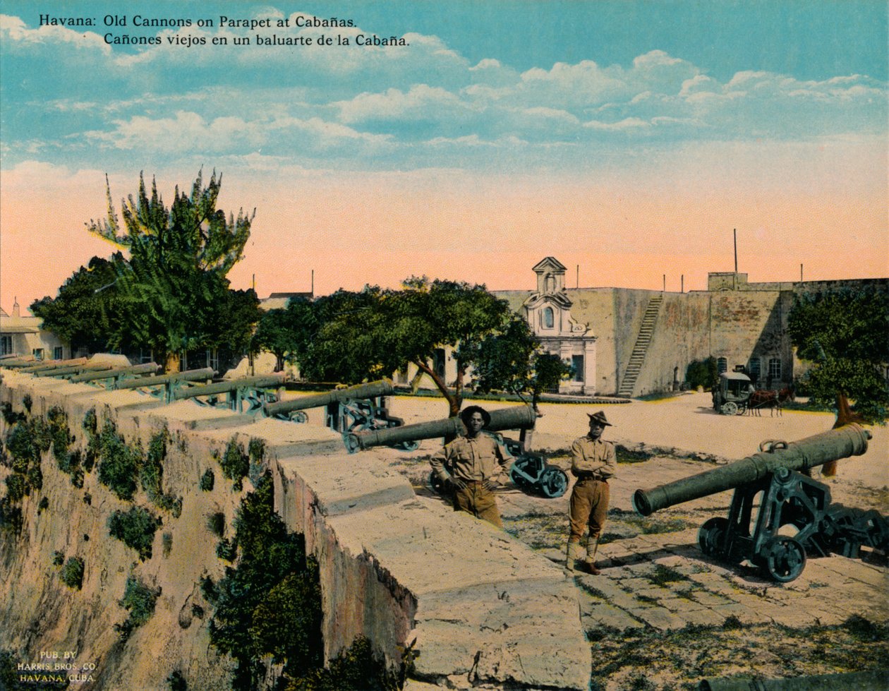 Gamla kanoner på en bröstvärn vid fästningen La Cabana, Havanna, Kuba, c1920 av Unbekannt