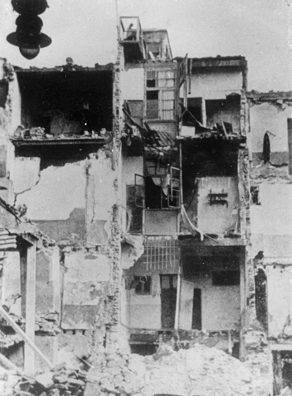 En gång ett storslaget hotell i Palma, Mallorca, spanska inbördeskriget, c1936 av Unbekannt