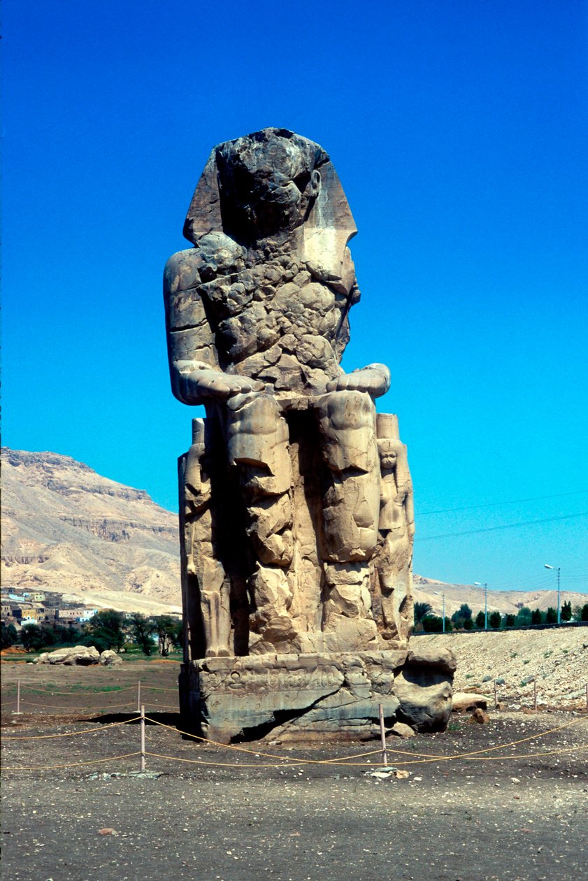 En av Memnons kolosser, nära Konungarnas dal, Egypten, 1300-talet f.Kr. av Unbekannt