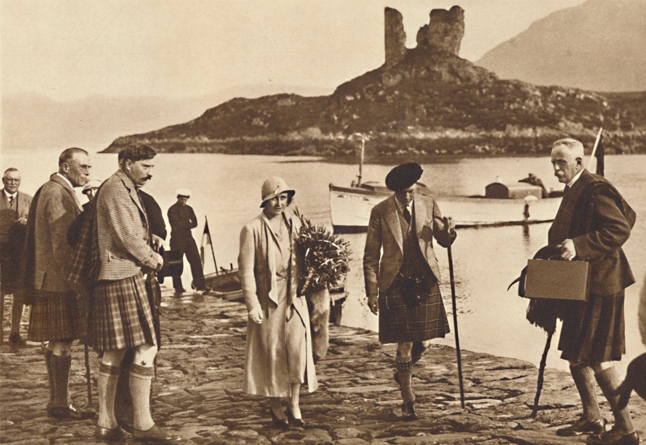 Over the Sea to Skye - landning i Skye från yachten Golden Hind, 1933 1937 av Unbekannt