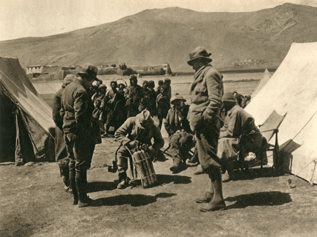 Oxygen Drill in Camp, c1918-c1939. av Unbekannt