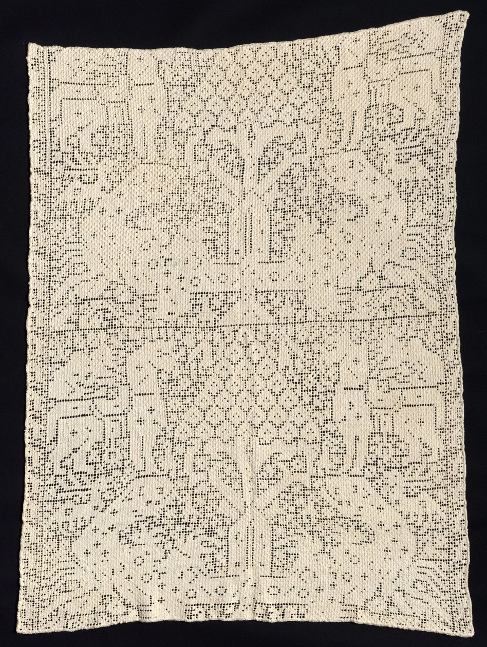 Panel med ett mönster av träd och oidentifierade djur, 1800-talet. av Unbekannt