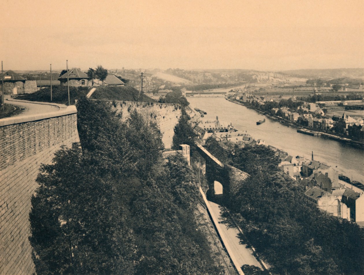 Panorama över Meuse sett från Route Merveilleuse, c1900 av Unbekannt