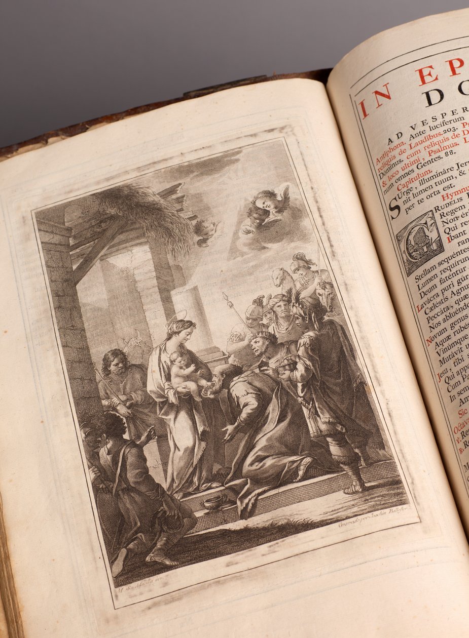 Sockenmuseum. Missal på latin. Gravyr från Joachim Ballester. Papper och läder. 1700-talet. av Unbekannt