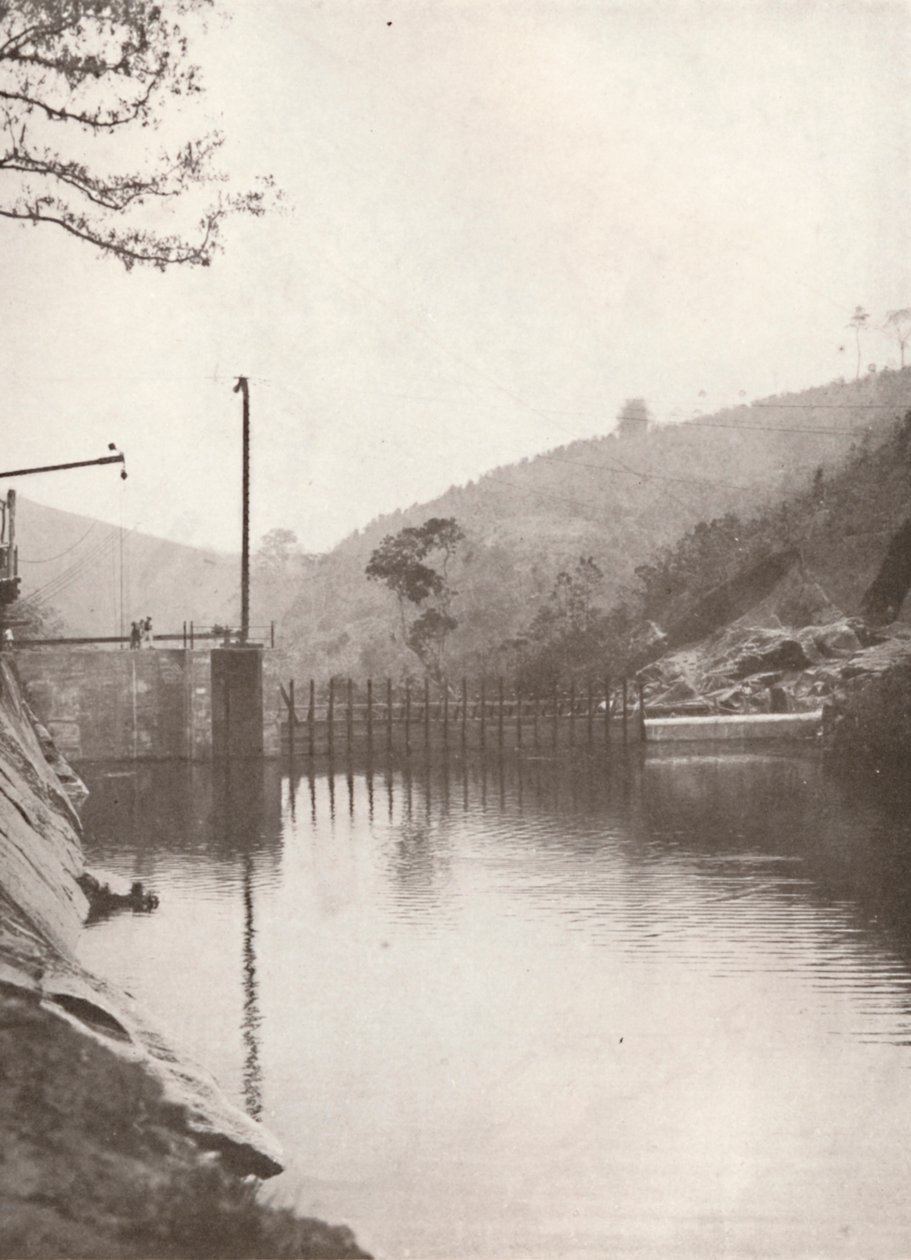 Pirahy Diversion Dam från uppströms Rio Light and Power Works, 1914 av Unbekannt