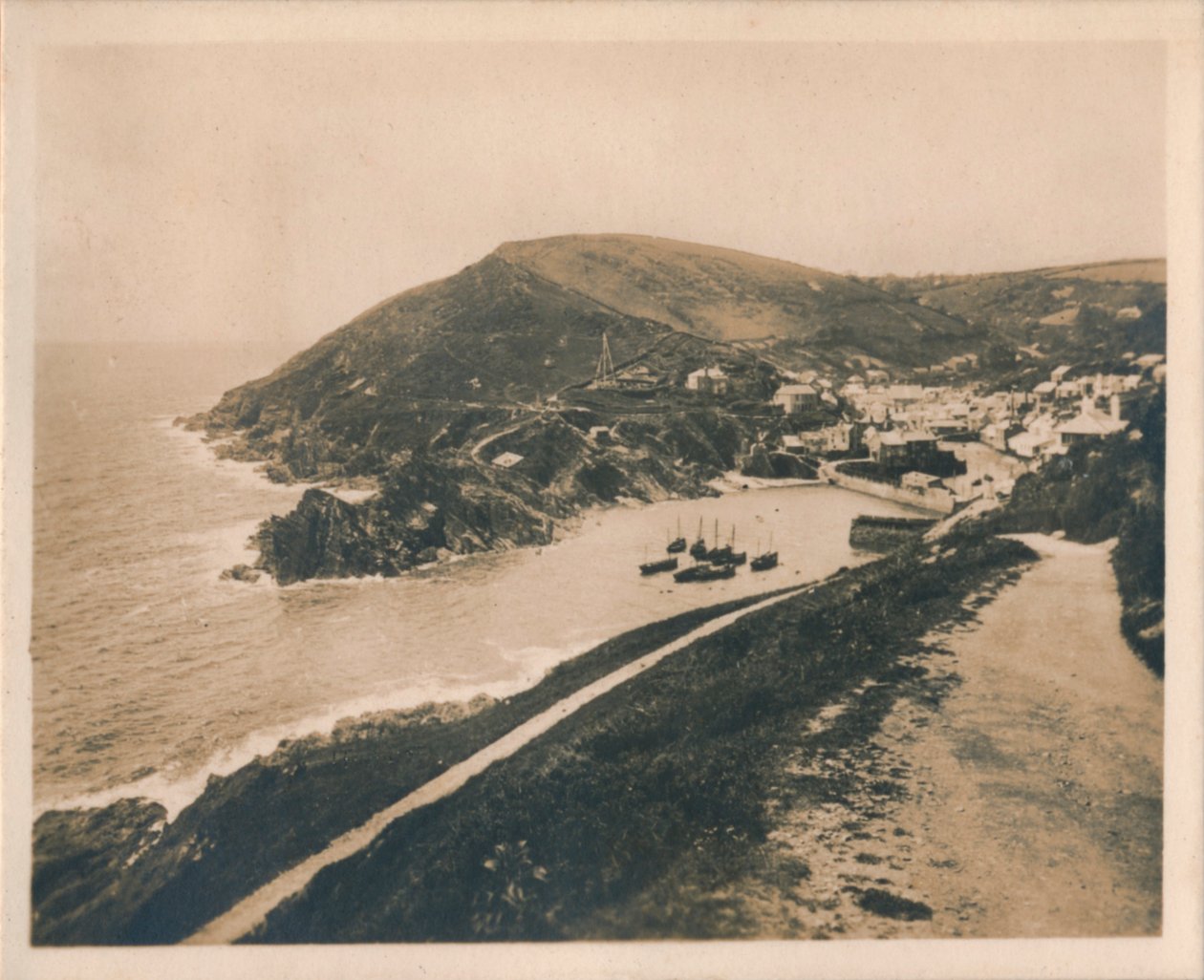 Polperro från Talland Cliff Path, 1927 av Unbekannt