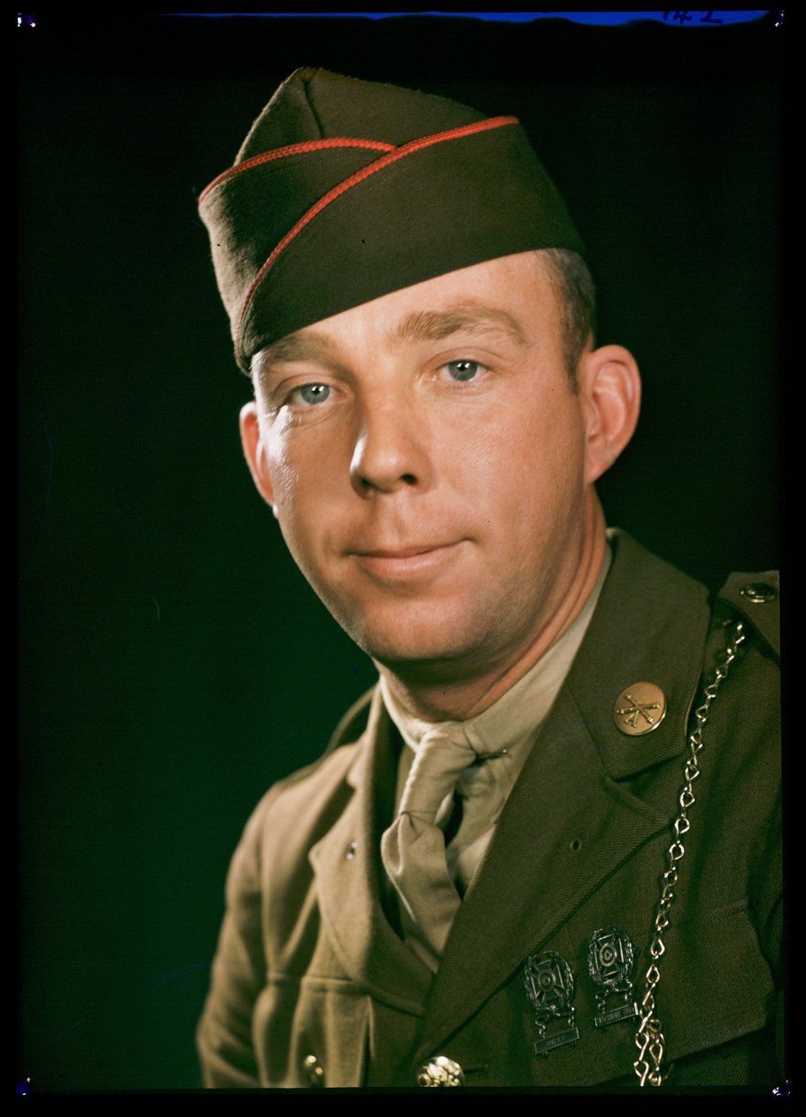 Porträtt av sergeant Everitt från den amerikanska armén, cirka 1944 av Unbekannt