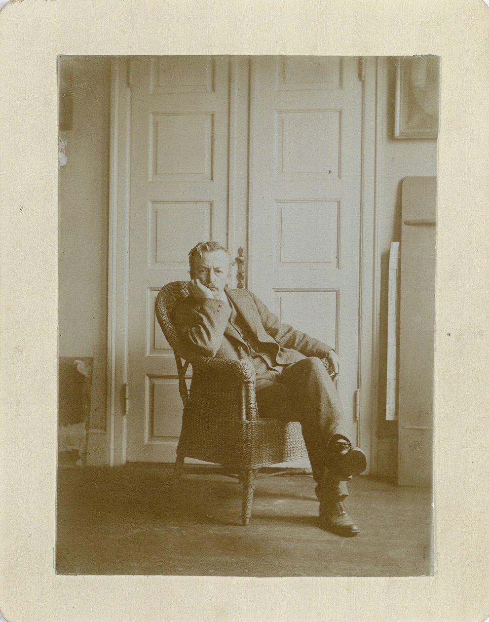 Porträtt av Vilhelm Hammershøi 1864-1916. av Unbekannt