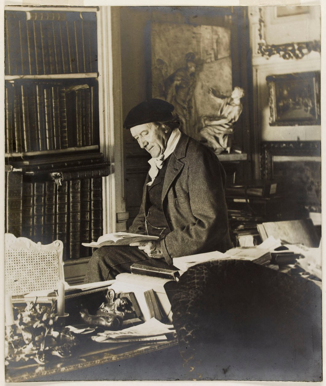 Porträtt av dramatikern Victorien Sardou 1831-1908. av Unbekannt