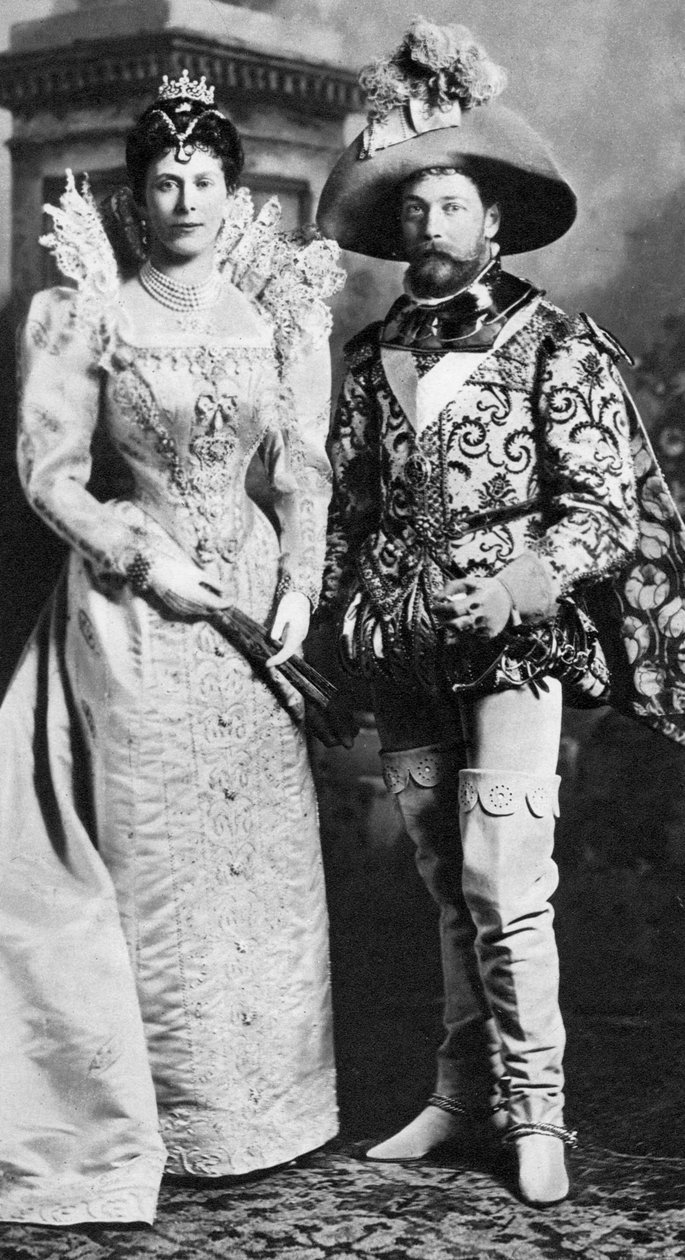 Prins George och Mary av Teck i finklänning, Devonshire House Ball, 1897 av Unbekannt