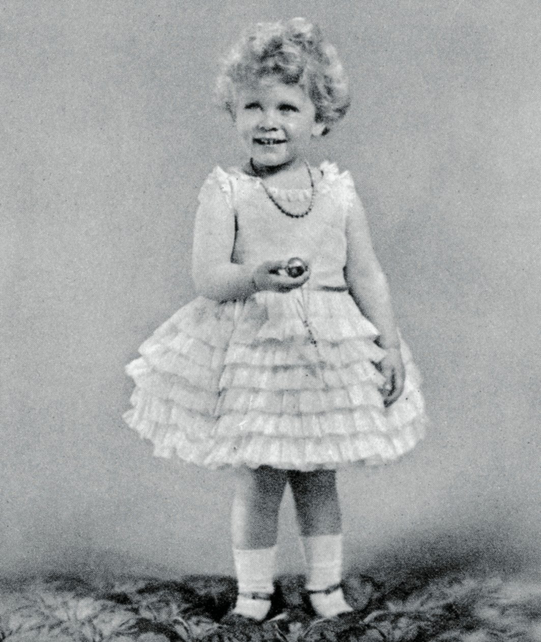 Prinsessan Elizabeth var två år gammal 1928, 1937 av Unbekannt