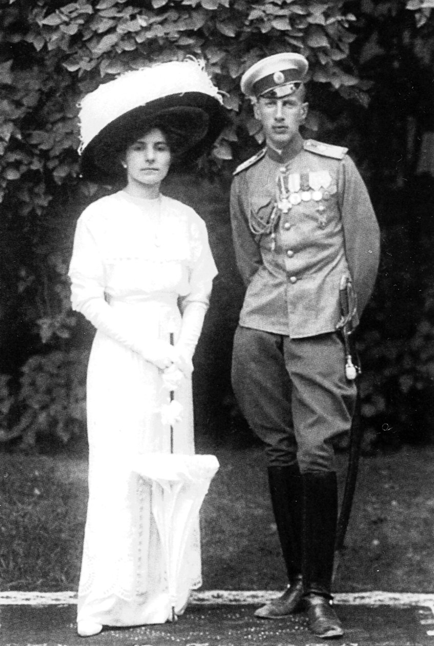 Prinsessan Helen av Serbien med sin man prins John Constantinovich av Ryssland, c1915 av Unbekannt