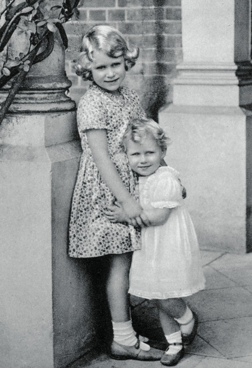 Prinsessorna Elizabeth och Margaret Rose, 1932, 1937 av Unbekannt