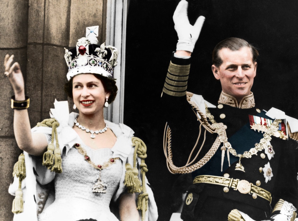 Drottning Elizabeth II och hertigen av Edinburgh på deras kröningsdag, Buckingham Palace, 1953 av Unbekannt