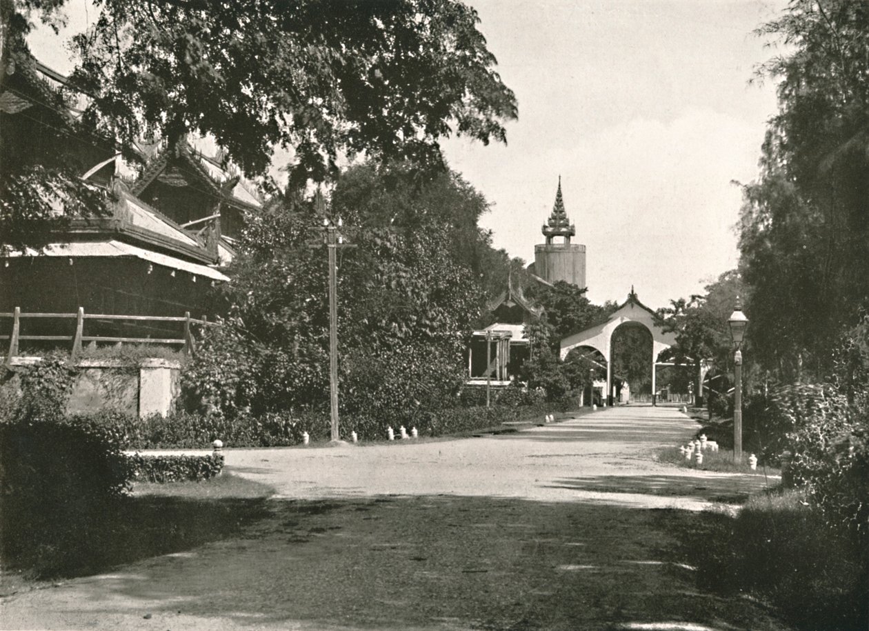 Queens Watch Tower, Palace, Mandalay, 1900. av Unbekannt
