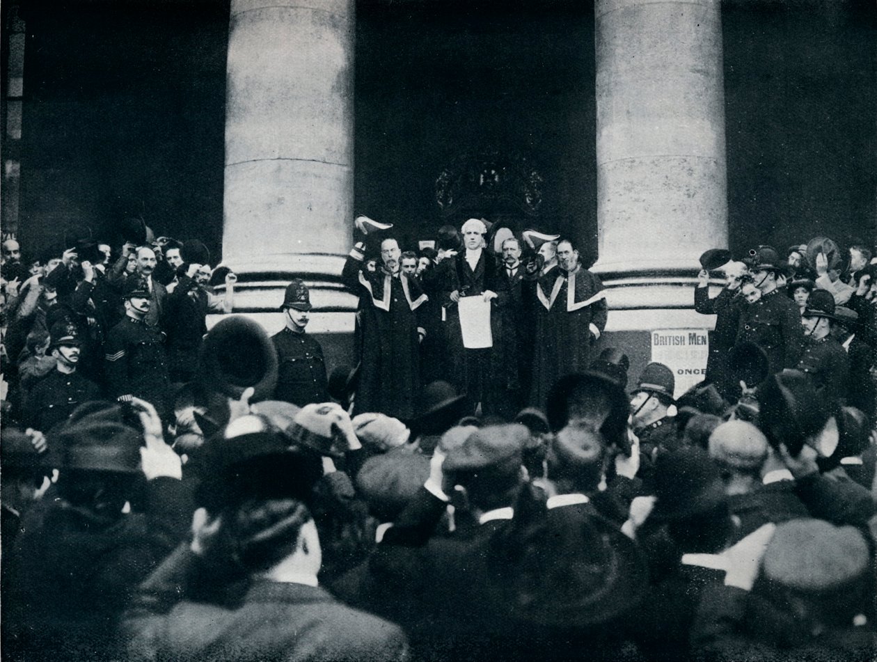 Läser proklamationen om kriget mot Turkiet från Royal Exchange, London, 1914 av Unbekannt