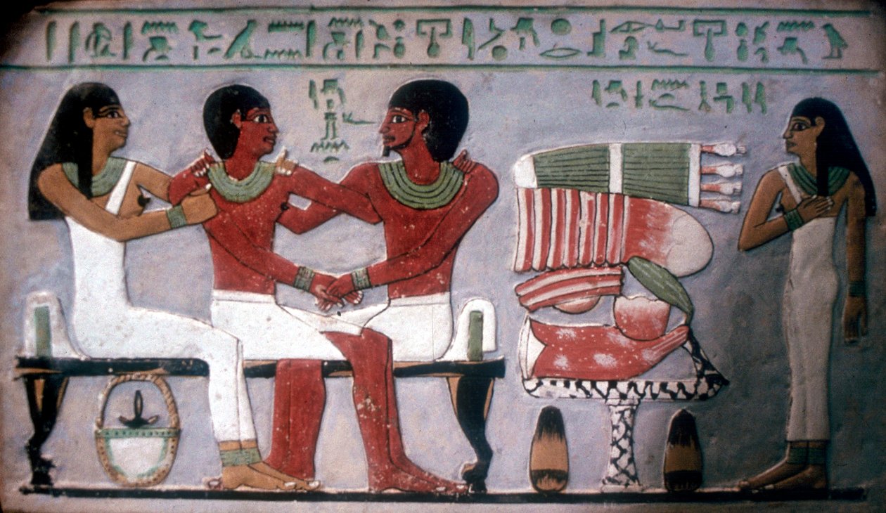 Relief av Imn-Hat sittande med sin fru och son framför ett offer, Thebe, c2050-c1786 f.Kr. av Unbekannt
