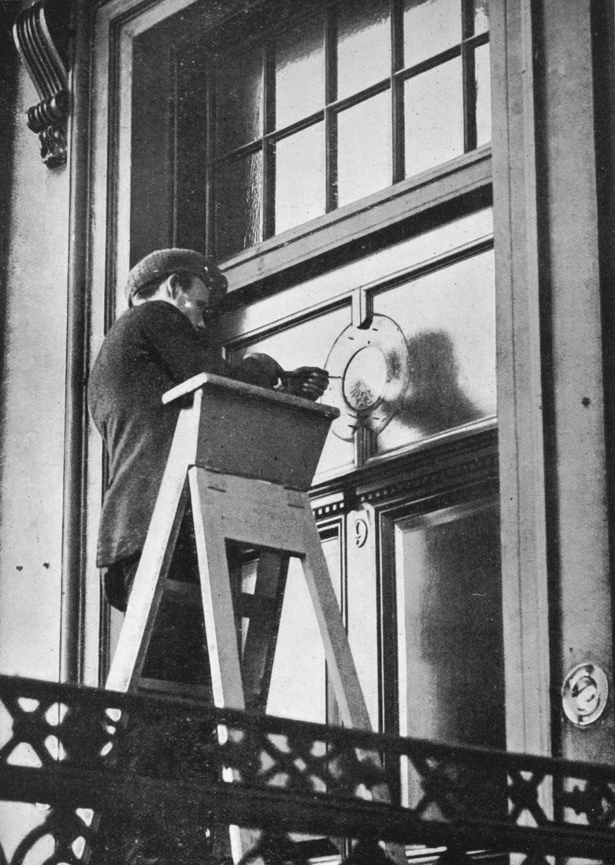 Ta bort tyska emblem från tyska ambassaden, Carlton House Terrace, London, 1914 av Unbekannt