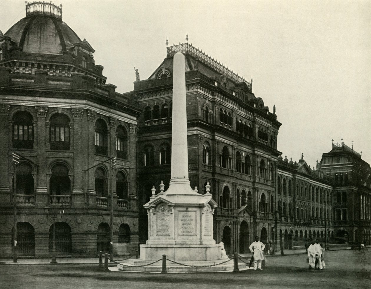Replika av Holwell-monumentet uppfört av Lord Curzon, 1925. av Unbekannt