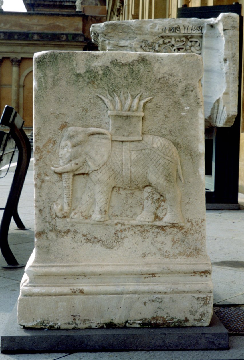 Romersk relief av en elefant av Unbekannt