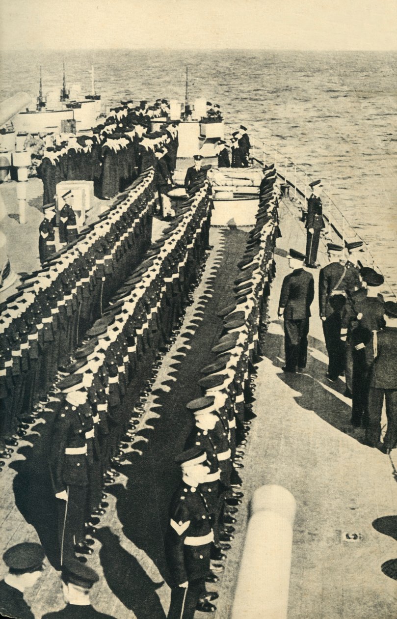 Royal Marines ställde upp på parad ombord på ett fartyg, andra världskriget, c1939-c1943 1944. av Unbekannt