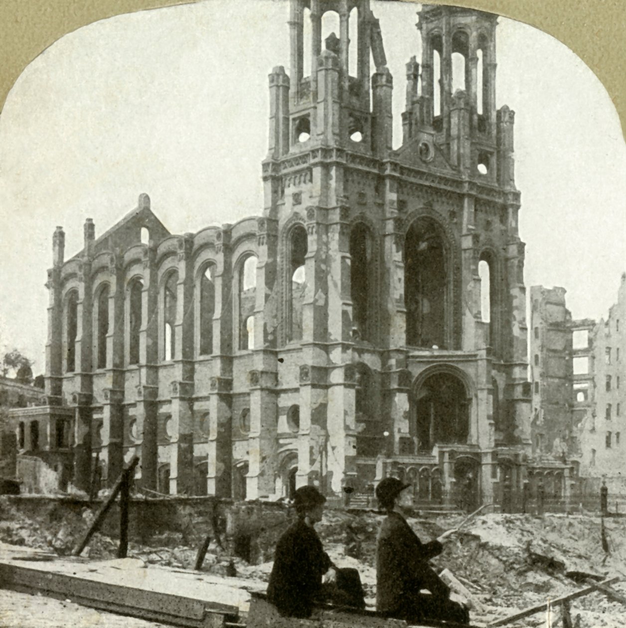 Ruinerna av den judiska synagogan på Sutter St., stod för de stora jordbävningarna 1865 och 1868, 1906. av Unbekannt