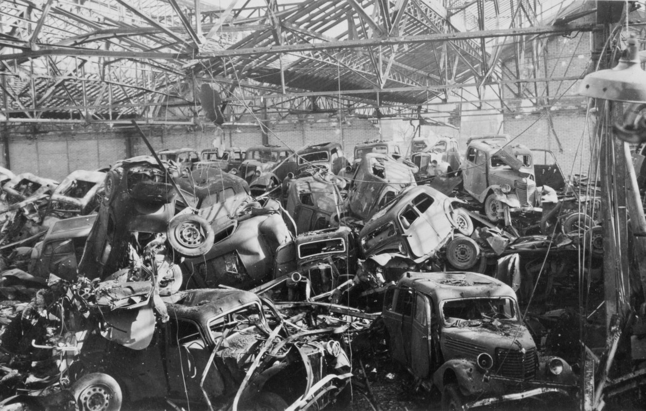 Ruinerna av Renaultfabriken, Boulogne-Billancourt, Paris, c1942 av Unbekannt