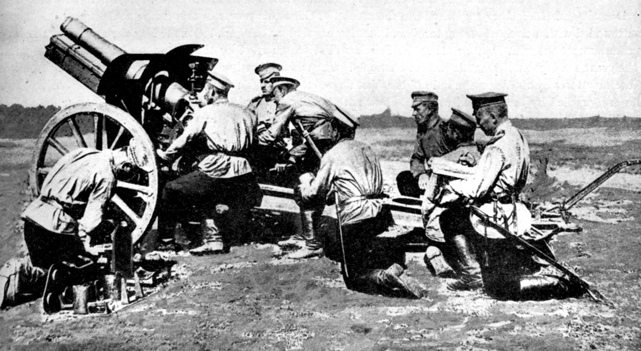 Rysk haubits vid övningseld, första världskriget, 1914 av Unbekannt