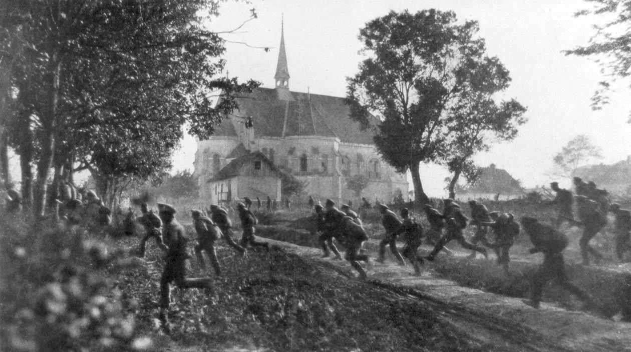 Ryska trupper drar sig tillbaka i oordning, Ternopil, Ukraina, första världskriget, 1 juli 1917 av Unbekannt