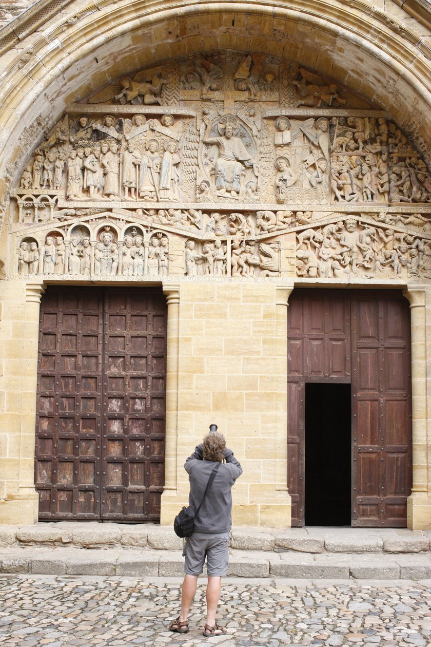 Sainte Foy klosterkyrkans dörrar och tympanum, Conques, Frankrike av Unbekannt