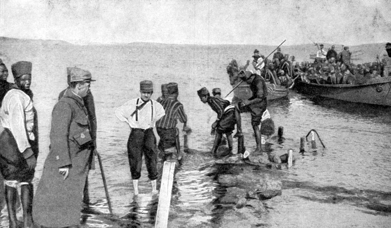 Senegalesiska soldater går ombord på den egyptiska kusten, första världskriget, 1915 av Unbekannt