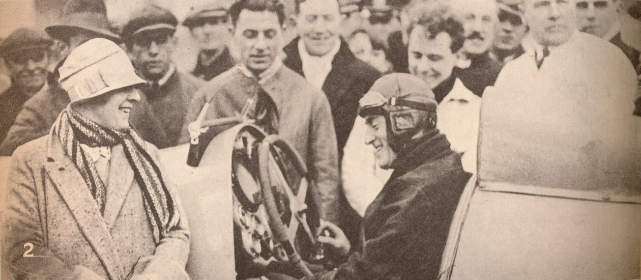 Visar drivmekanismen för intresserade åskådare, c1927, 1935 av Unbekannt