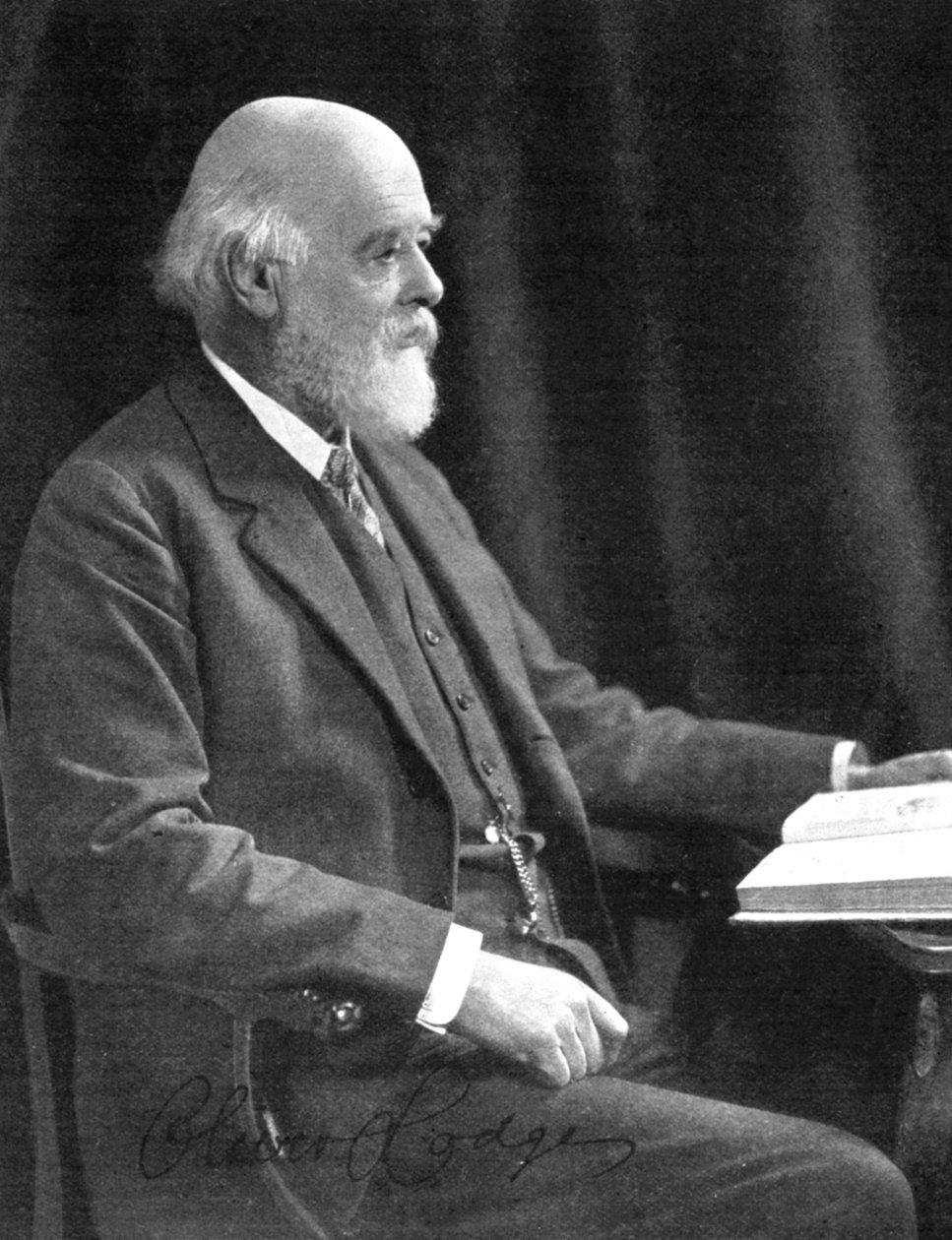 Sir Oliver Joseph Lodge 1851-1940, engelsk fysiker och författare, tidigt 1900-tal av Unbekannt