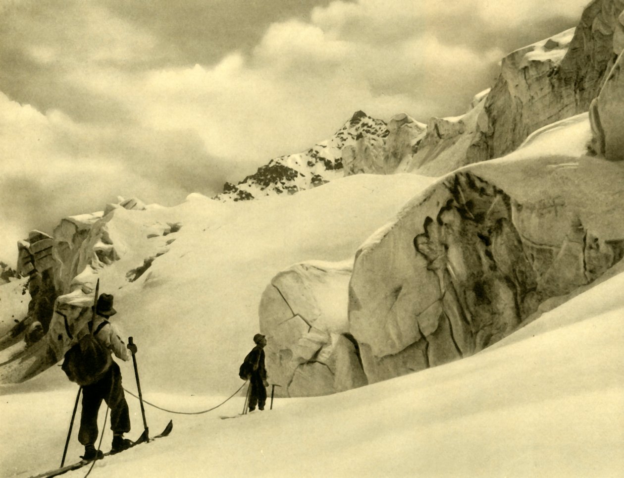 Skidåkning i Silvretta, Österrike, c1935. av Unbekannt