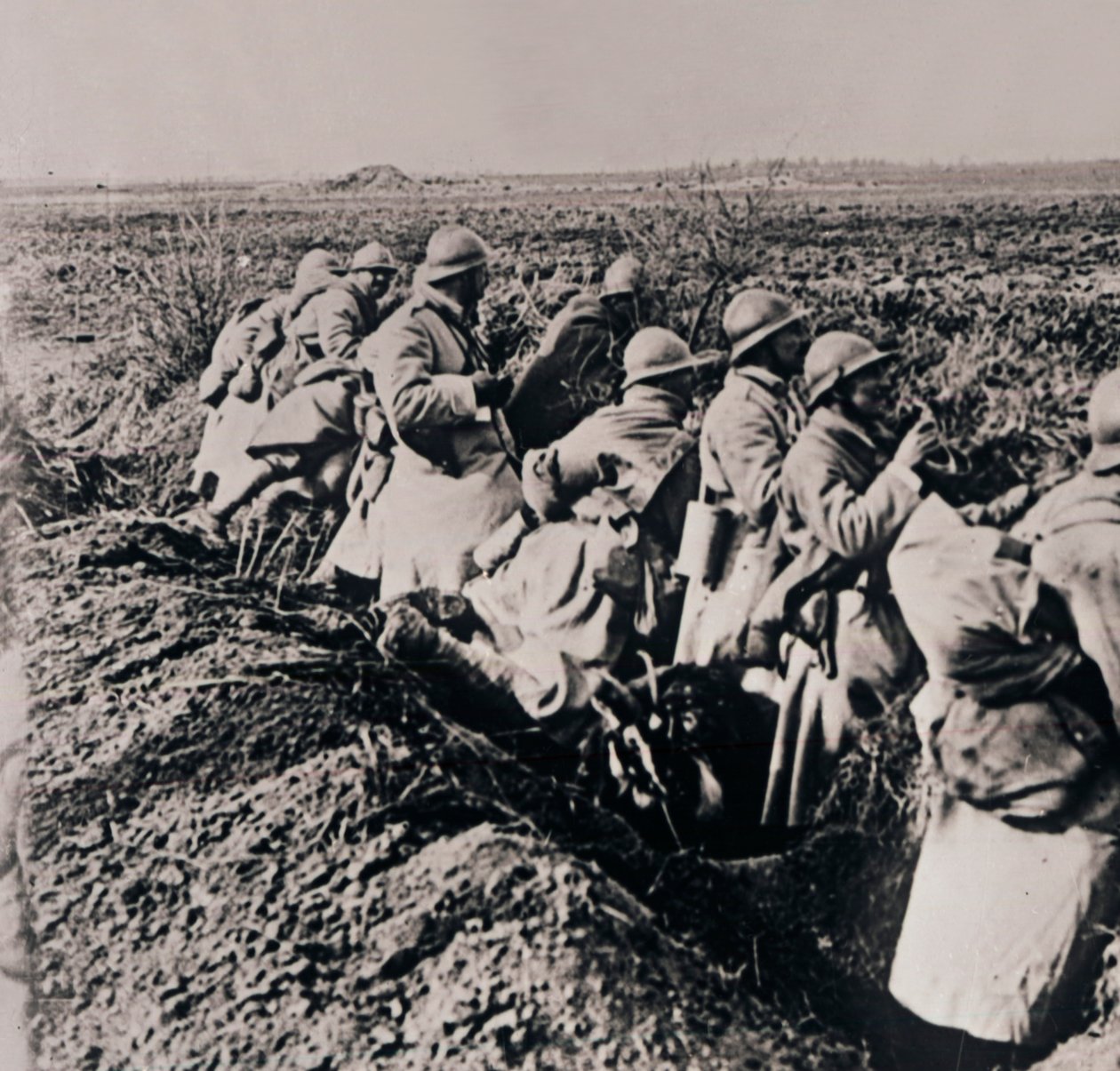 Soldater vid frontlinjen, c1914-c1918 av Unbekannt