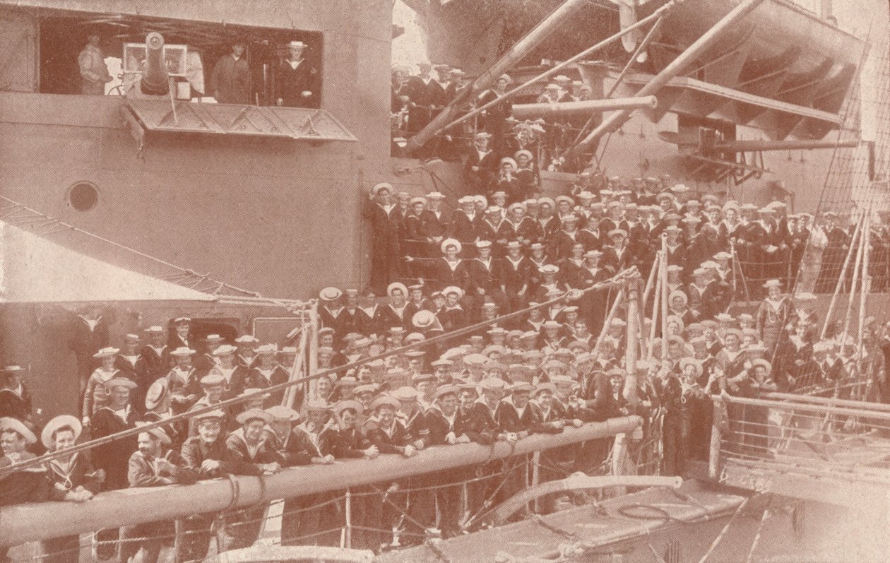Några av HMAS Australiens fartygsbolag, c1917 1919 av Unbekannt