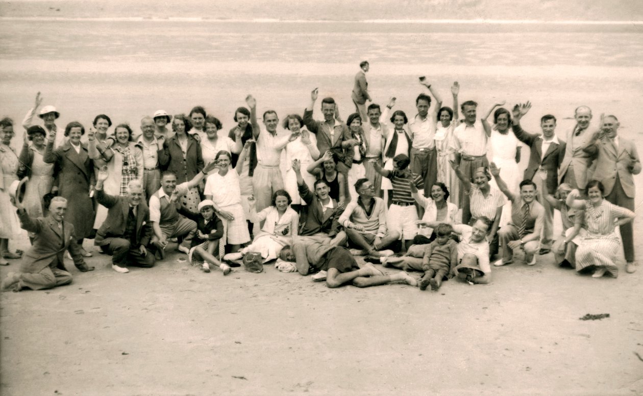 Sportdag för Gloucester Hotel-festen på La Publente Beach, Jersey, 1938 av Unbekannt