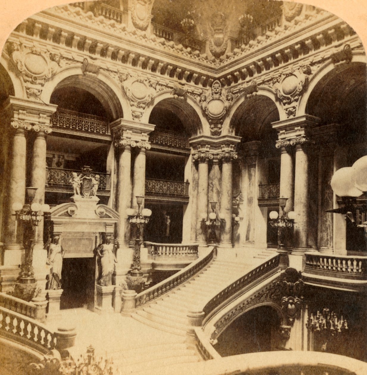 Trappa i Grand Opera House, Paris, Frankrike, c1900. av Unbekannt