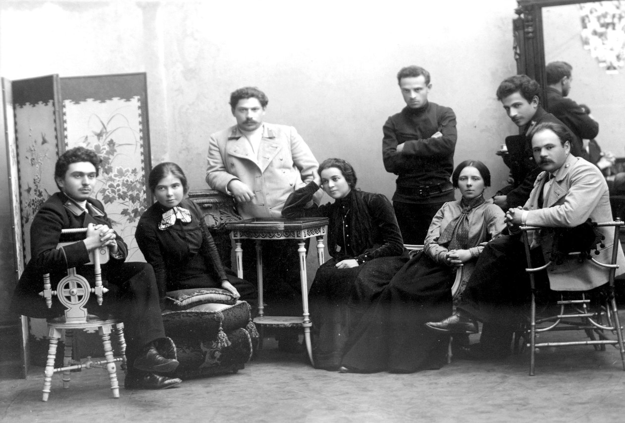 Studenter, medlemmar av en revolutionär cell i St Petersburg, Ryssland, 1908. av Unbekannt