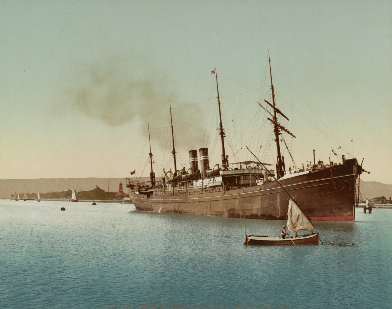 Suezkanalen, fartyg på väg in i Röda havet nära Port Tewfic, ca 1900 (färgfotokrom) av Unbekannt