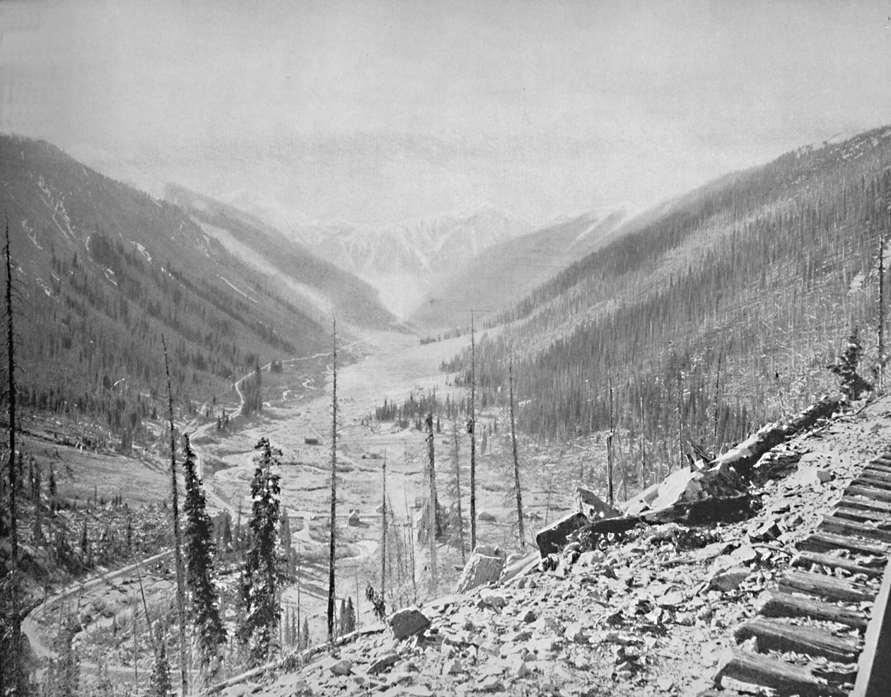 Sultan Mountain, nära Silverton, Colorado, c1897. av Unbekannt