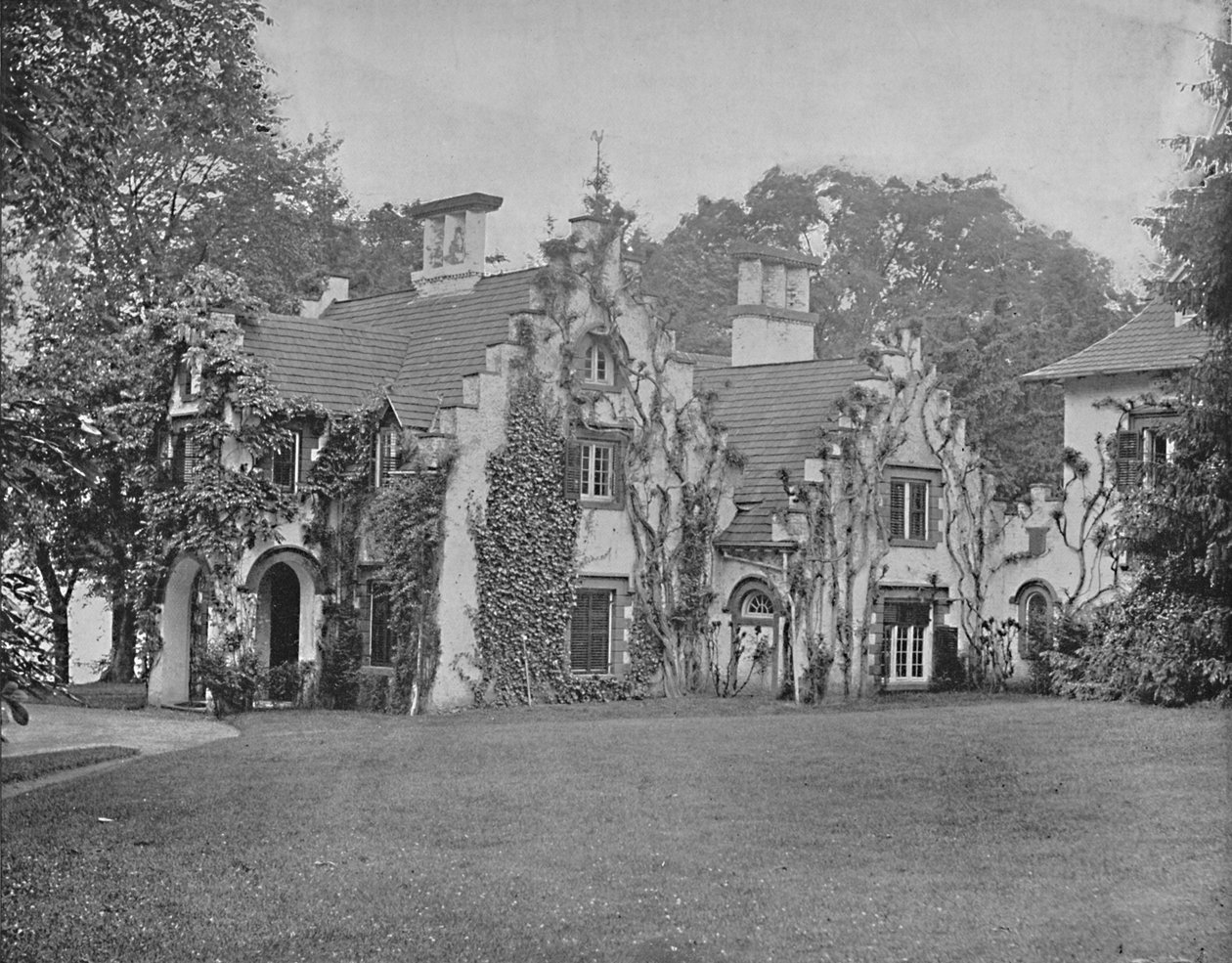 Sunnyside, Washington Irvings hem, nära Tarrytown, New York, c1897. av Unbekannt