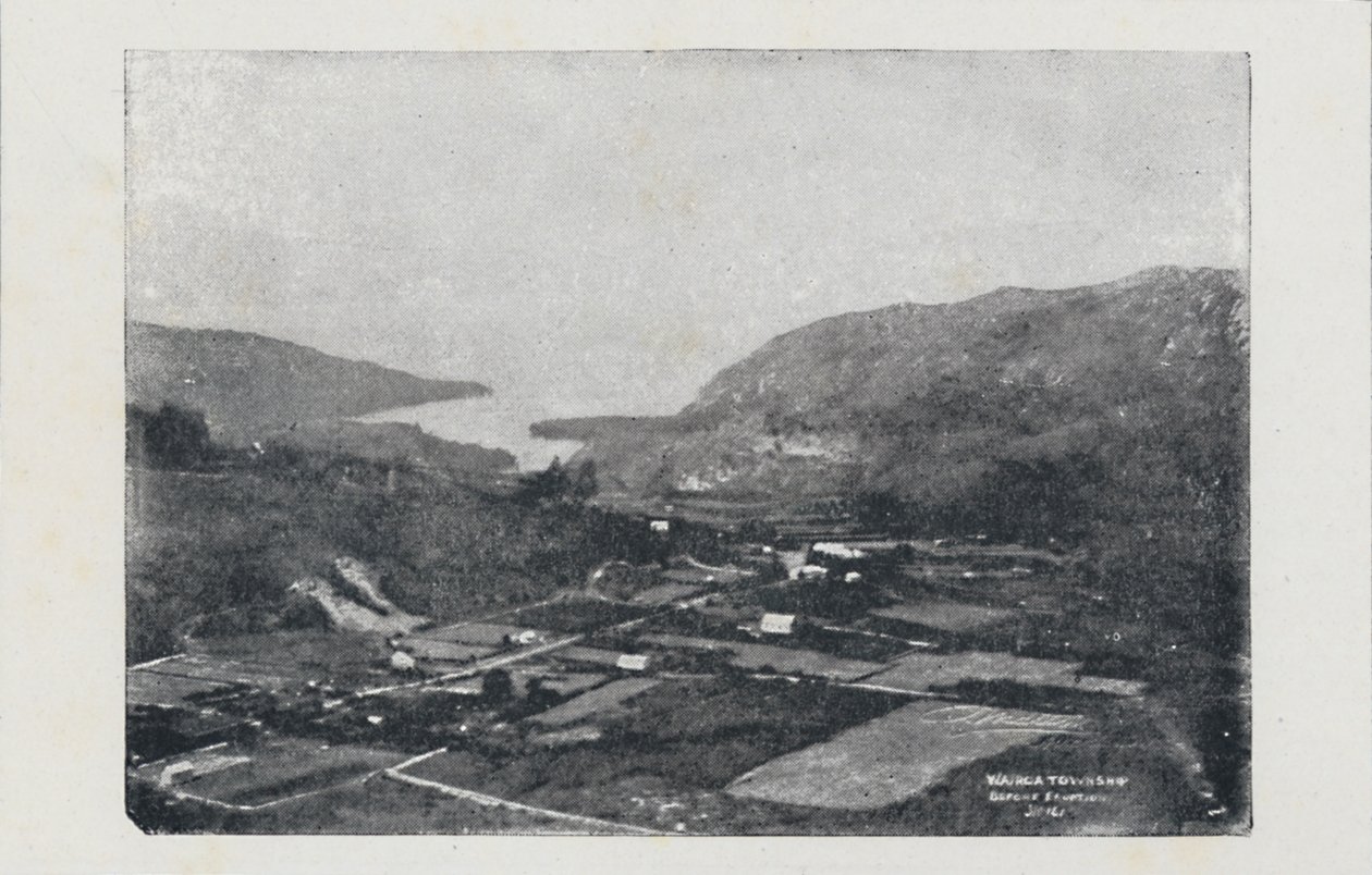Te Wairoa före Taraweras utbrott, 1923. av Unbekannt