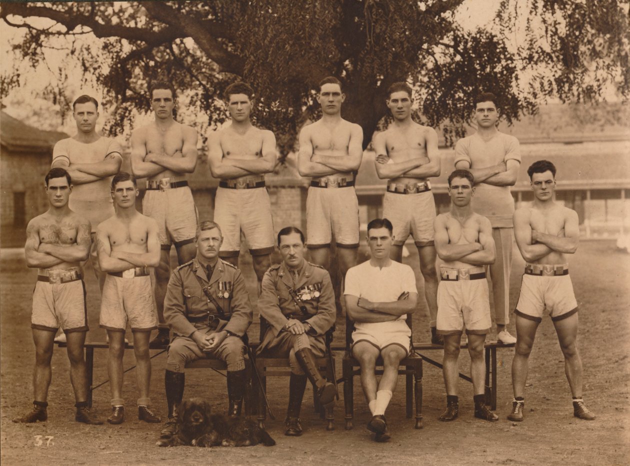 Bataljonsboxningsteamet från den första bataljonen, The Queens Own Royal West Kent Regiment. Poona, I av Unbekannt
